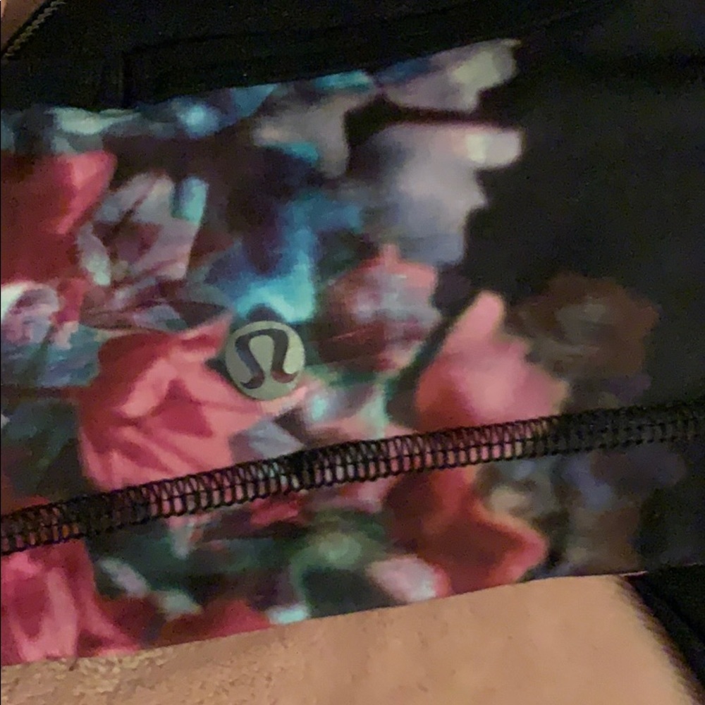 Lululemon built in floral sport bra